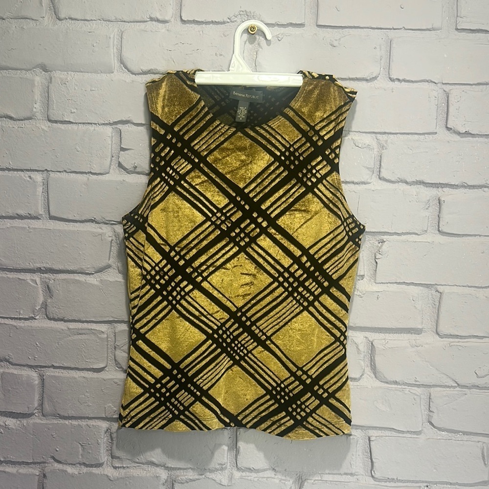NWOT Banana Republic Gold and Black Fitted Tank Top size S